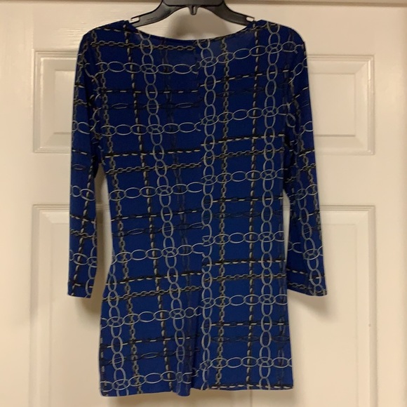 New York & Co blue/black/gray chain pattern top - Picture 4 of 8